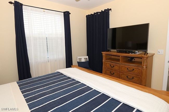 View of bedroom | Image 13
