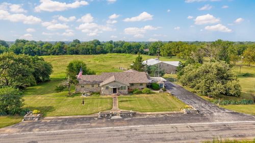 413 W Hayward Dr, Mount Vernon, MO, 65712-7368 | Card Image