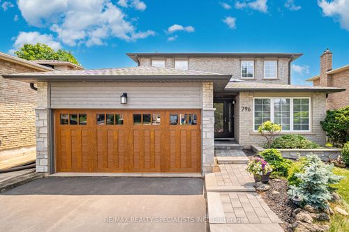 796 Childs Dr, Milton, ON, L9T4J2 | Card Image