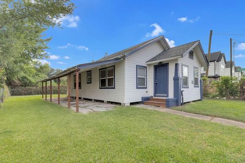 2831 Jones St, Houston, TX, 77026-6023 | Card Image