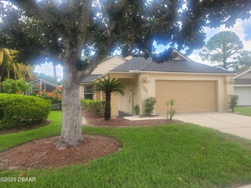 316 Glenbriar Cir, Daytona Beach, FL, 32114-7155 | Card Image