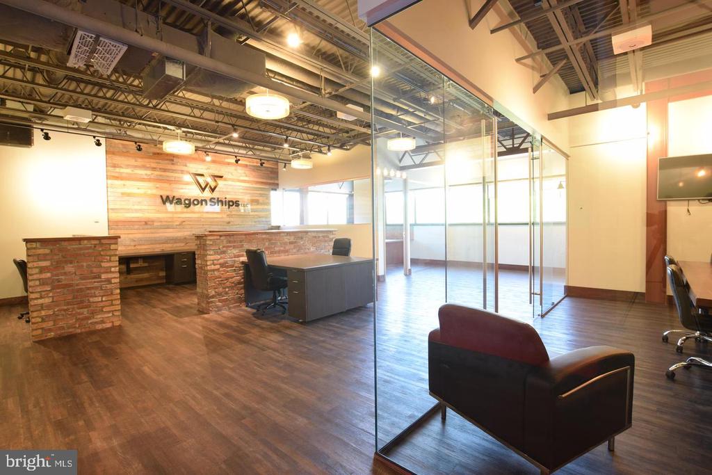 Commercial Sale in STERLING