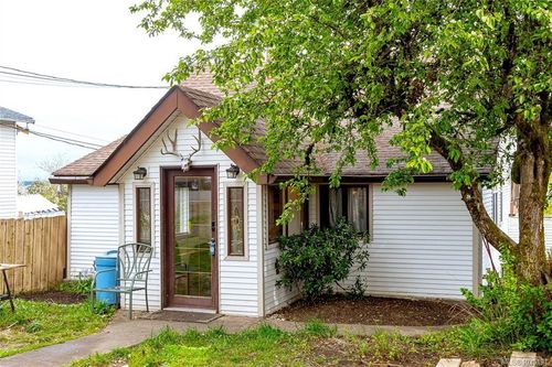 451 Irwin St, Nanaimo, BC, V9R4X9 | Card Image