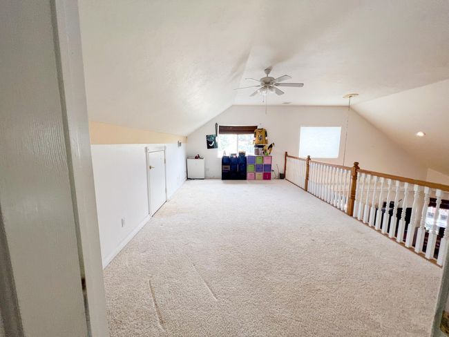 Upstairs space | Image 11