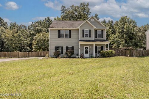 472 Comfort Rd, Richlands, NC, 28574-6143 | Card Image