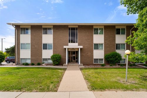 5-4200 62nd Street, Urbandale, IA, 50322 | Card Image