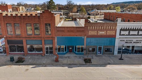 108 W Main St, Hominy, OK, 74035-1032 | Card Image