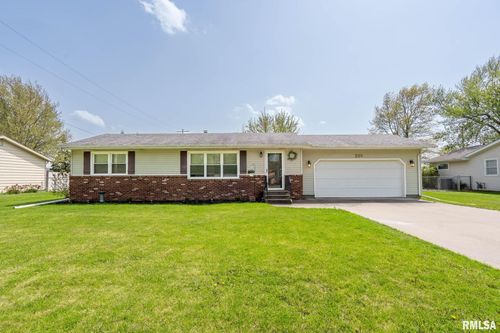 209 Hilltop St, Colona, IL, 61241-8820 | Card Image