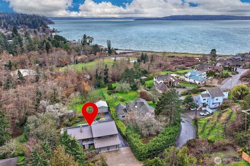 1359 Sw 175th St, Normandy Park, WA, 98166-3675 | Card Image