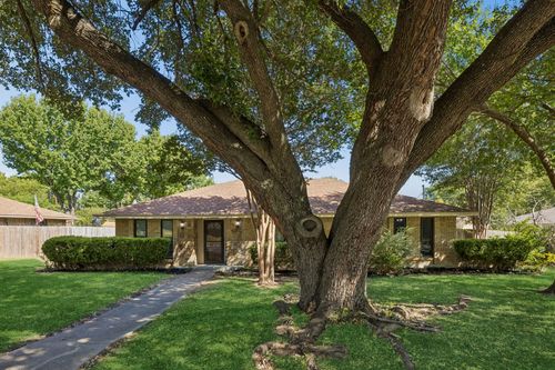 117 Wesley Dr, Desoto, TX, 75115-6237 | Card Image