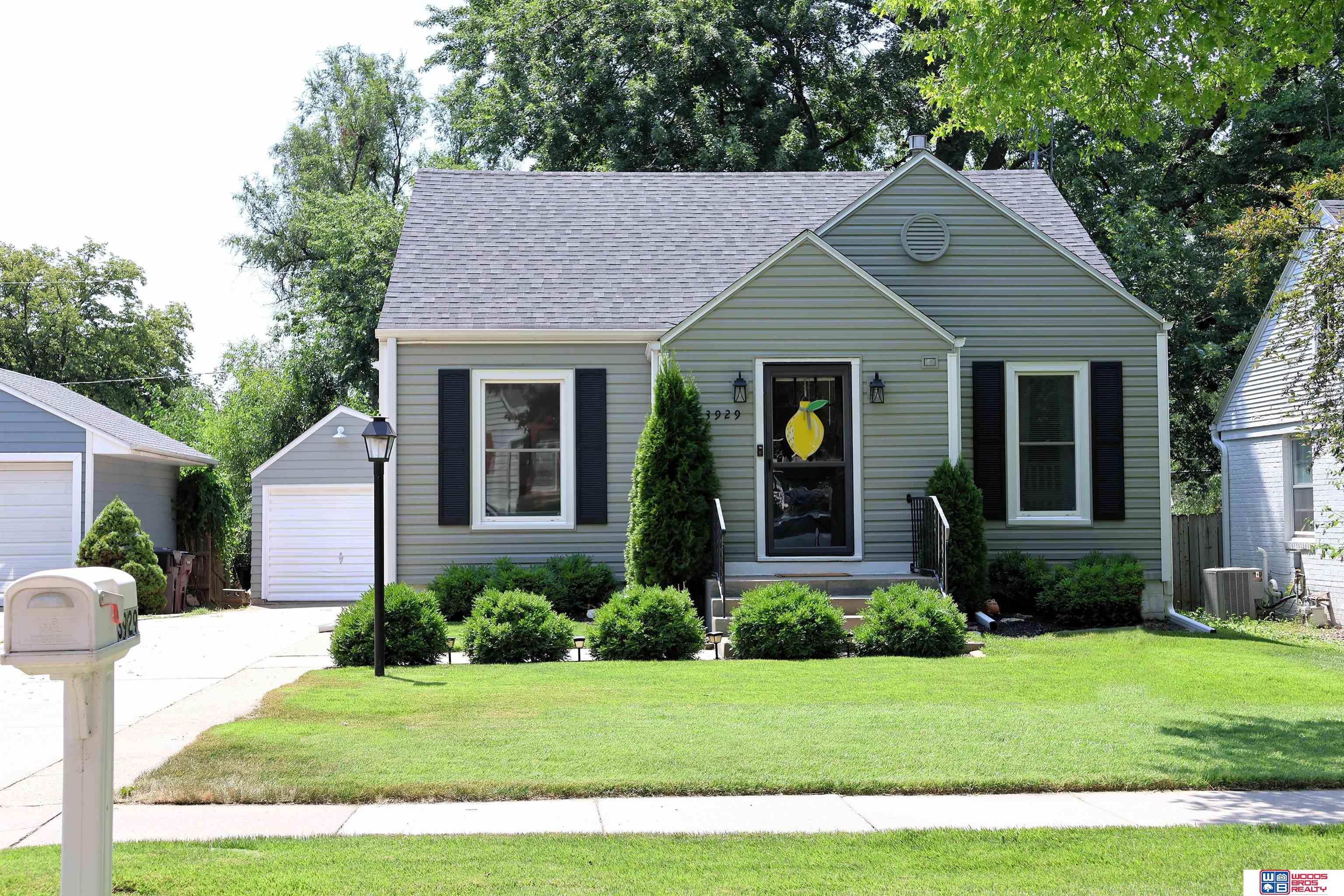 Everett St, Lincoln, NE 68506