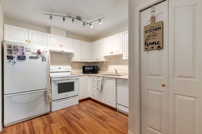 415 - 5000 Somervale Crt Sw, Condo with 2 bedrooms, 1 bathrooms and null parking in Calgary AB | Image 6