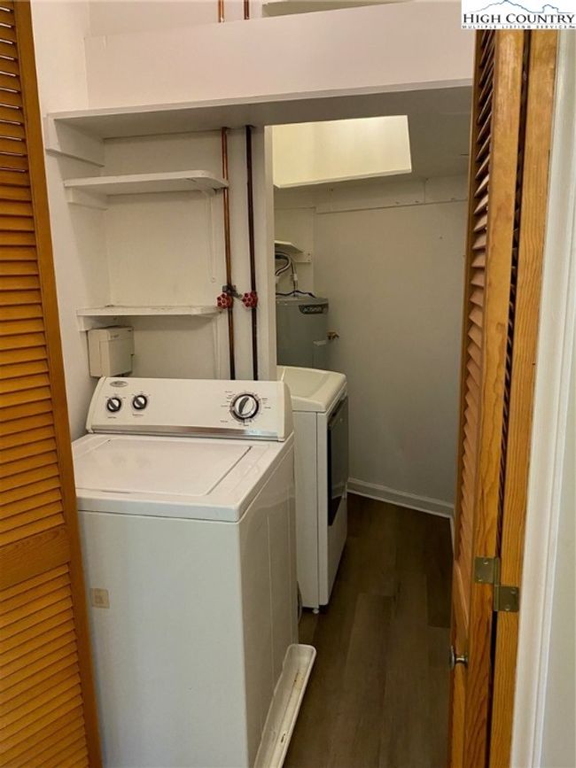 Laundry off kitchen | Image 9