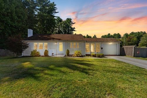 5 Chamberlain St, Abington, MA, 02351-1104 | Card Image