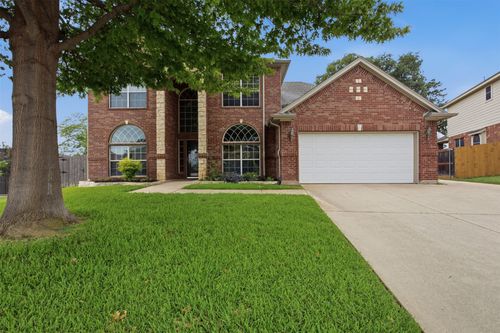 2115 Lexington Dr, Mansfield, TX, 76063-3787 | Card Image