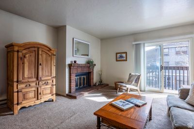 102 - 1401 Woodside Ave, Condo with 2 bedrooms, 1 bathrooms and 3 parking in Park City UT | Image 3