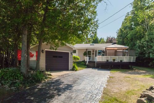 371 Bay St, South Bruce Peninsula, ON, N0H2T0 | Card Image