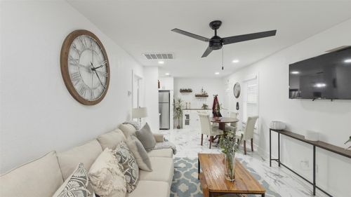 9003 Tami Renee Ln, Houston, TX, 77040-2422 | Card Image