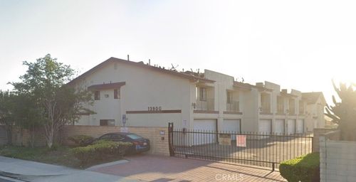 apt-19-13900 Studebaker Rd, Norwalk, CA, 90650-3576 | Card Image