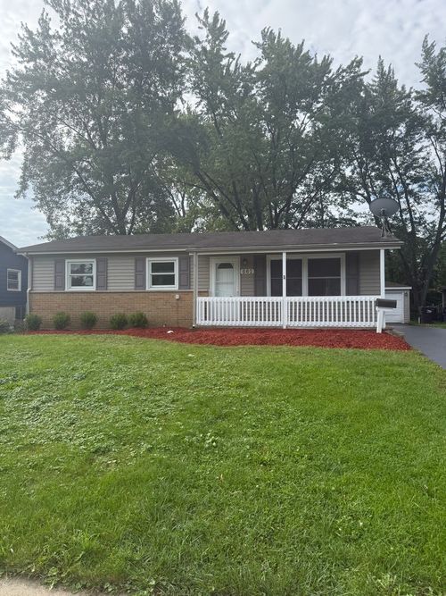 662 Walnut Rd, Wauconda, IL, 60084-1145 | Card Image