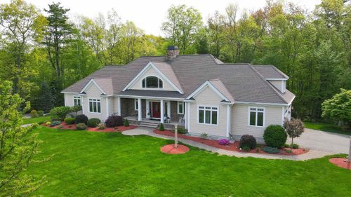 18 Winslow Dr, Atkinson, NH, 03811-2572 | Card Image