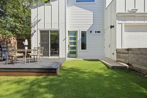 2-2505 E 11th St, Austin, TX, 78702-3511 | Card Image