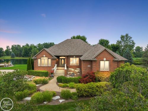62682 Coralburst Drive, Washington Township, MI, 48094 | Card Image