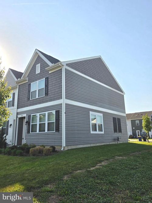 424 Ridgely Blvd, DOVER, DE, 19904-4009 | Card Image