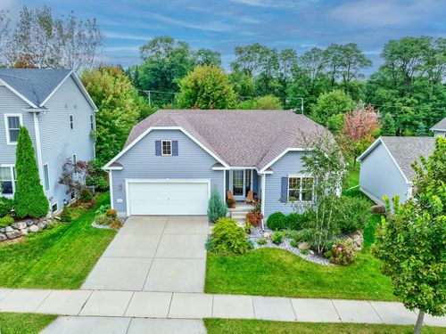 9014 Silkwood Trl, Verona, WI, 53593-7868 | Card Image