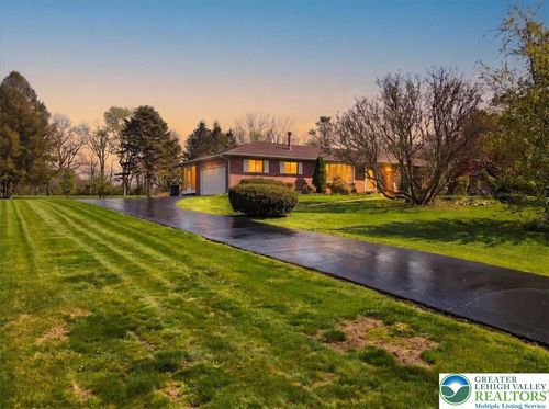 5271 Camp Meeting Road, Upper Saucon Twp, PA, 18034 | Card Image