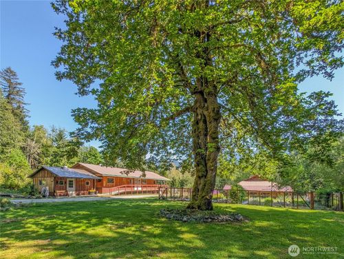 37226 State Route 706 E, Ashford, WA, 98304-9600 | Card Image