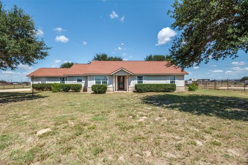 1411 County Road 320, Floresville, TX, 78114-6637 | Card Image