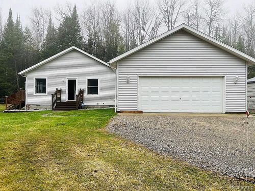 1761 E Lake Circle, Mitchell Township, MI, 48705 | Card Image