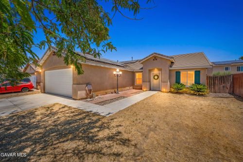 45420 Fairbanks Ave, Lancaster, CA, 93534-5135 | Card Image