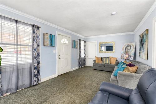 5643 Olive St, Kansas City, MO, 64130-3506 | Card Image