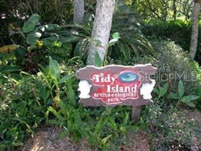 Tidy Island has its own park and museum. | Image 43