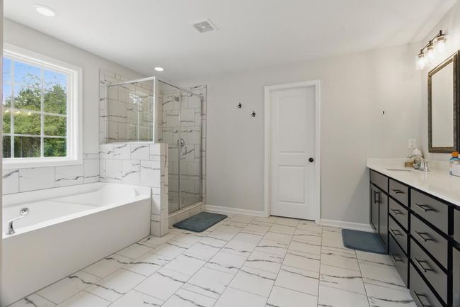 492 Mulberry Crossing Dr, House other with 5 bedrooms, 5 bathrooms and 3 parking in Cataula GA | Image 43