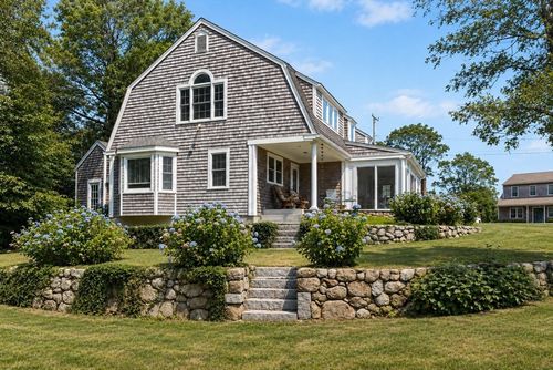 51 Davis St, Tisbury, MA, 02568 | Card Image