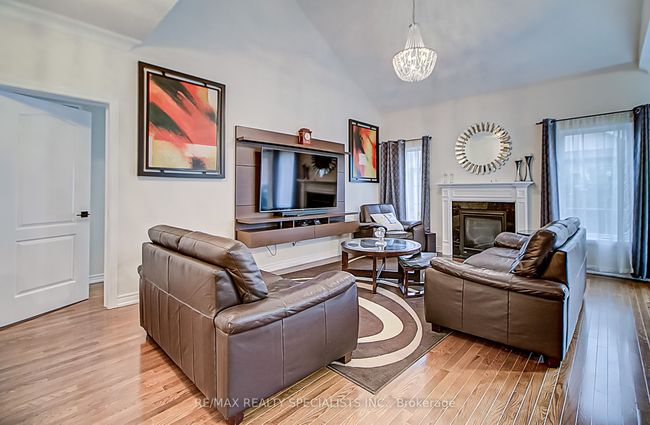 14 Alamode Rd, Condo with 3 bedrooms, 3 bathrooms and 2 parking in Brampton ON | Image 12