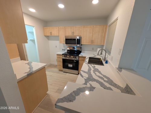 101-1880 E Morten Avenue, Phoenix, AZ, 85020 | Card Image