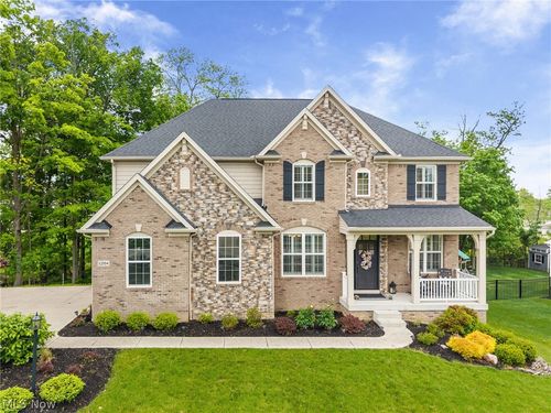 12554 Meadowview Dr, North Royalton, OH, 44133-1116 | Card Image