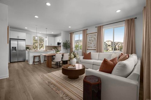 7504 Expedition Way, Santee, CA, 92071 | Card Image