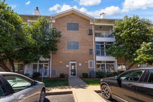1012-8506 Atrium Dr, Louisville, KY, 40220-4032 | Card Image