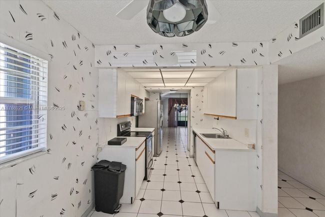 APT-101F - 12701 Sw 13 Th St, Condo with 2 bedrooms, 2 bathrooms and null parking in Pembroke Pines FL | Image 18