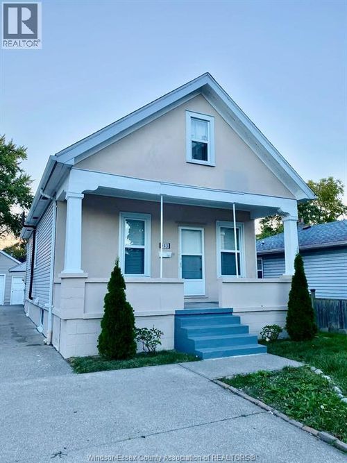 943 Lauzon Rd, Windsor, ON, N8S3M4 | Card Image