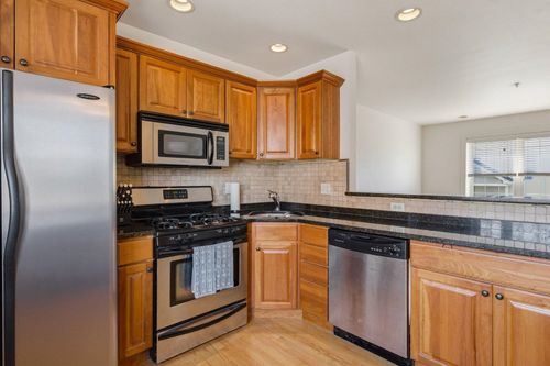 4-1039 Islington St, Portsmouth, NH, 03801-4262 | Card Image