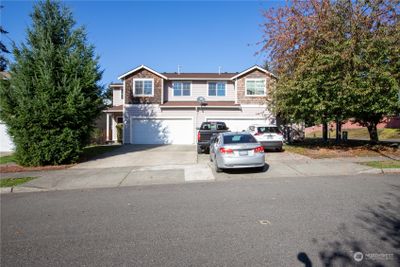 9404 Fagan Court Ne, Townhouse with 3 bedrooms, 2 bathrooms and 2 parking in Lacey WA | Image 2