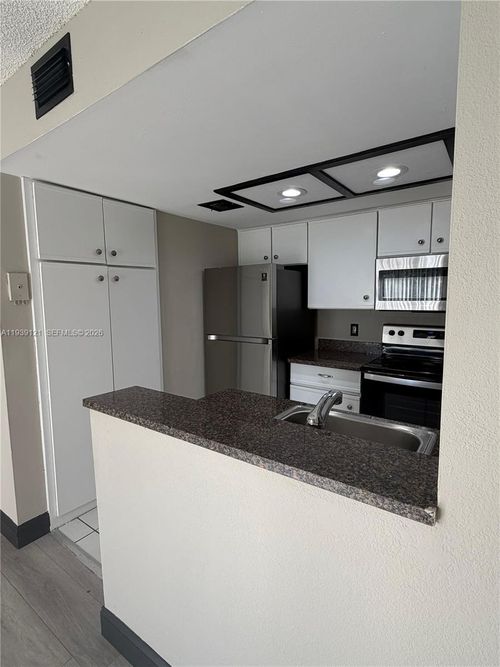 8452-8452 Coral Lake Way, Coral Springs, FL, 33065-4671 | Card Image