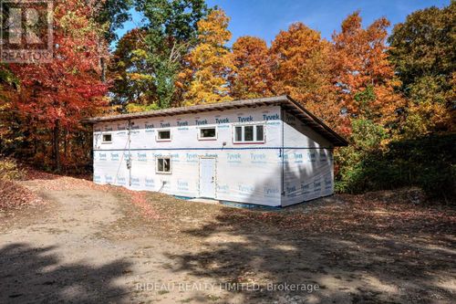 24 Briar Hill Rd, Lyndhurst, ON, K0E1N0 | Card Image