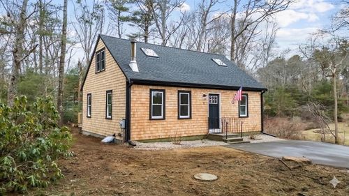11 Shallow Pond Ln, East Falmouth, MA, 02536-4754 | Card Image